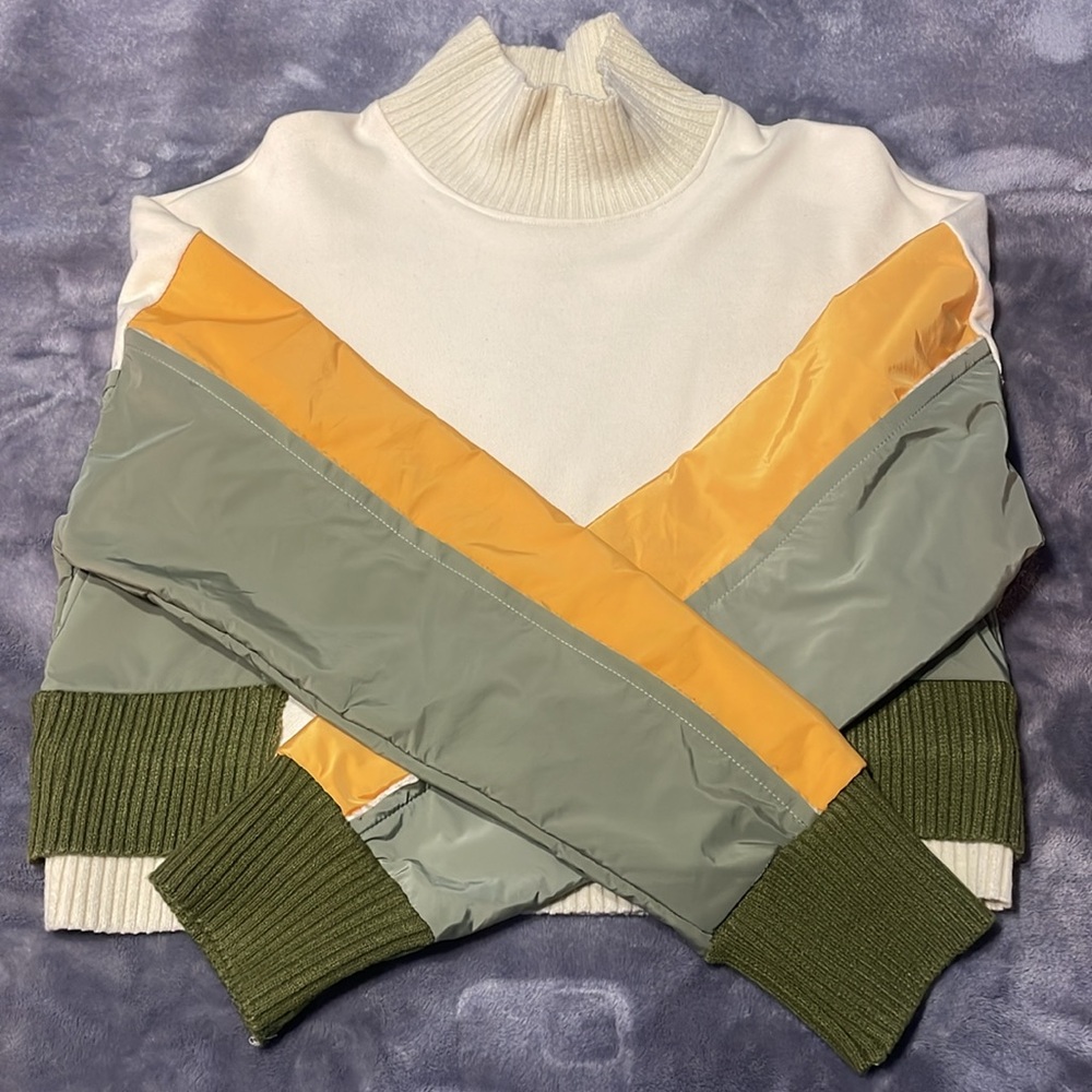 Akira Sweater